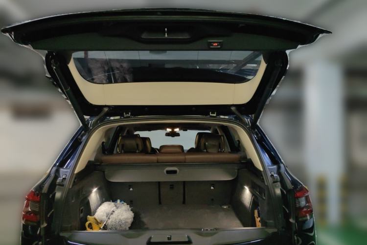 Used BMW X5 2019 xDrive40i M Sport Package Trunk