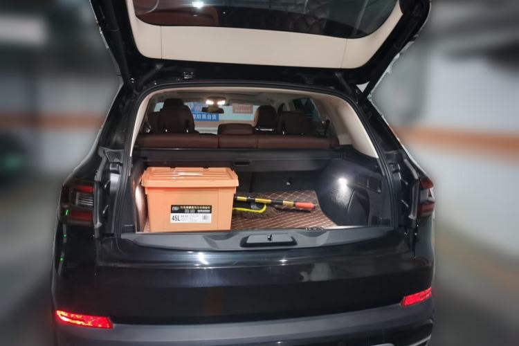 Used BMW X5 2019 xDrive30i X Design Package Trunk