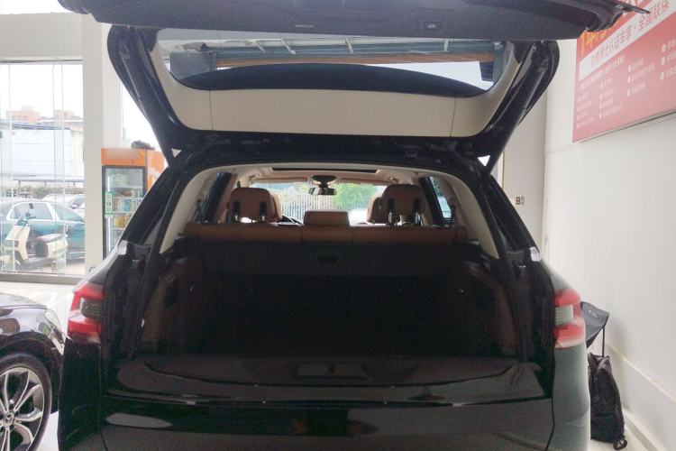 Used BMW X5 2019 xDrive40i M Sport U.S. specification Trunk