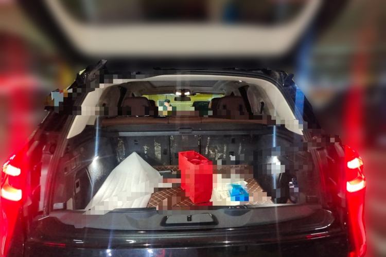 Used BMW X5 2019 xDrive40i M Sport Package Trunk