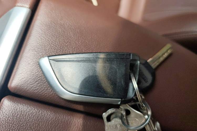 Used BMW X5 2019 xDrive40i M Sport Package Vehicle Key