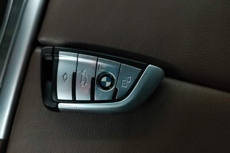 Used BMW X5 2019 xDrive40i M Sport Package Vehicle Key