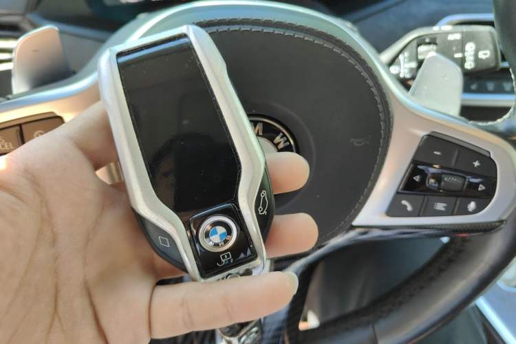 Used BMW X5 2019 xDrive40i Luxury Model with M Sport Package Vehicle Key
