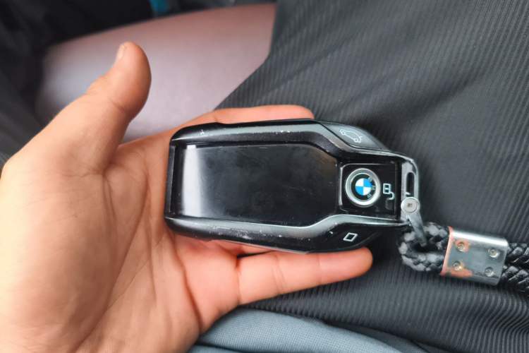 Used BMW X5 2019 xDrive40i Luxury Model with M Sport Package Vehicle Key