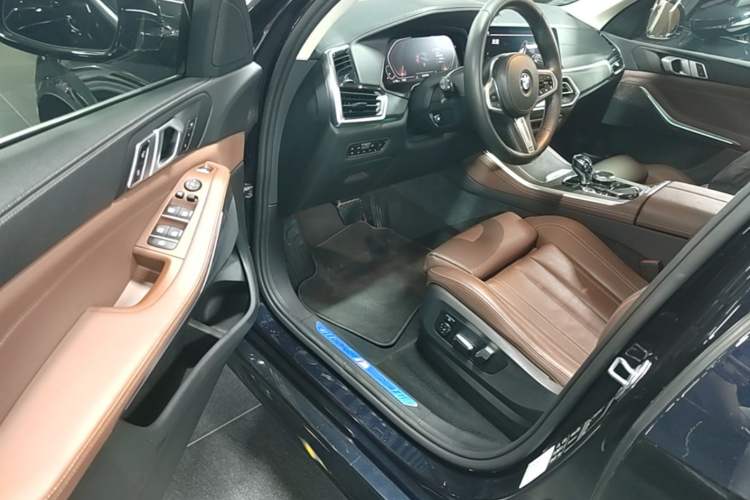 Used BMW X5 2019 xDrive40i M Sport Package Driver Seat
