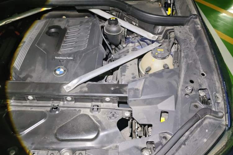 Used BMW X5 2019 xDrive40i M Sport Package Engine Bay Left