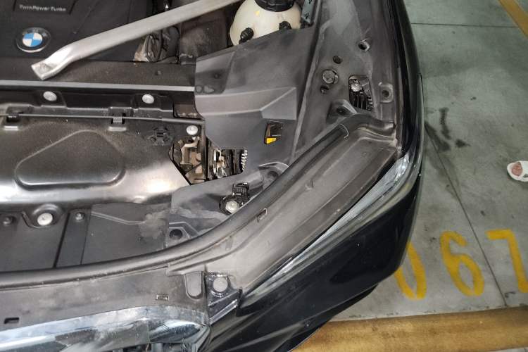 Used BMW X5 2019 xDrive40i M Sport Package Engine Bay Left