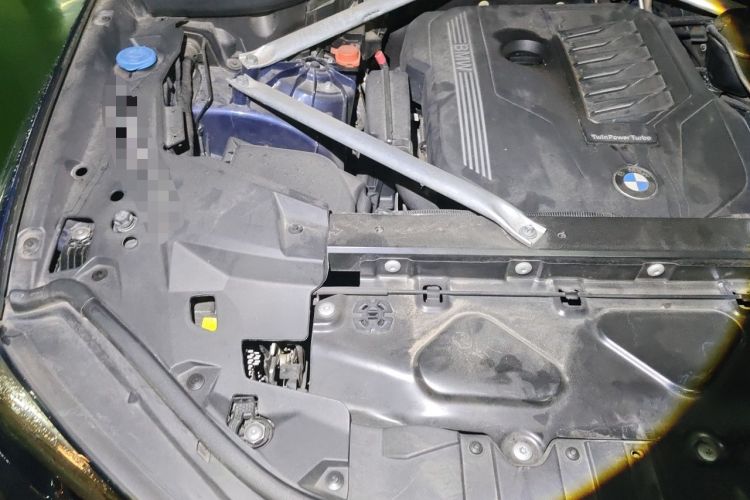 Used BMW X5 2019 xDrive40i M Sport Package Engine Bay Right