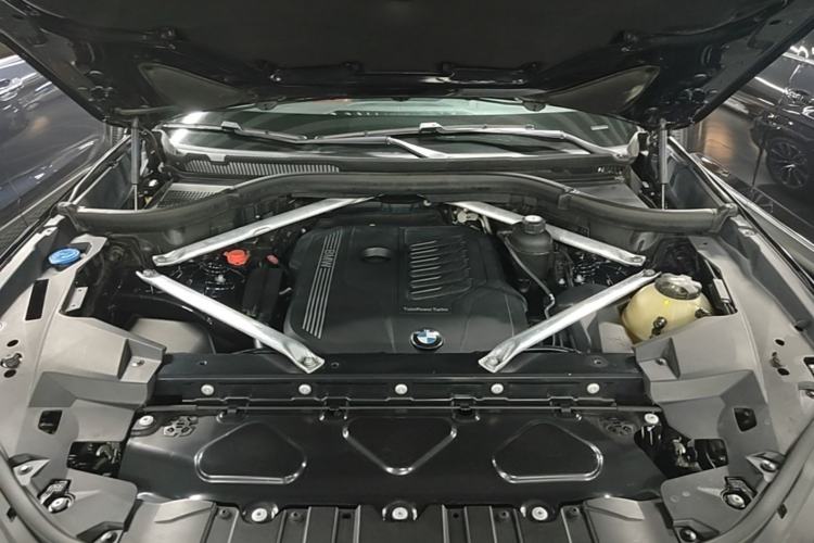 Used BMW X5 2019 xDrive40i M Sport Package Engine Bay