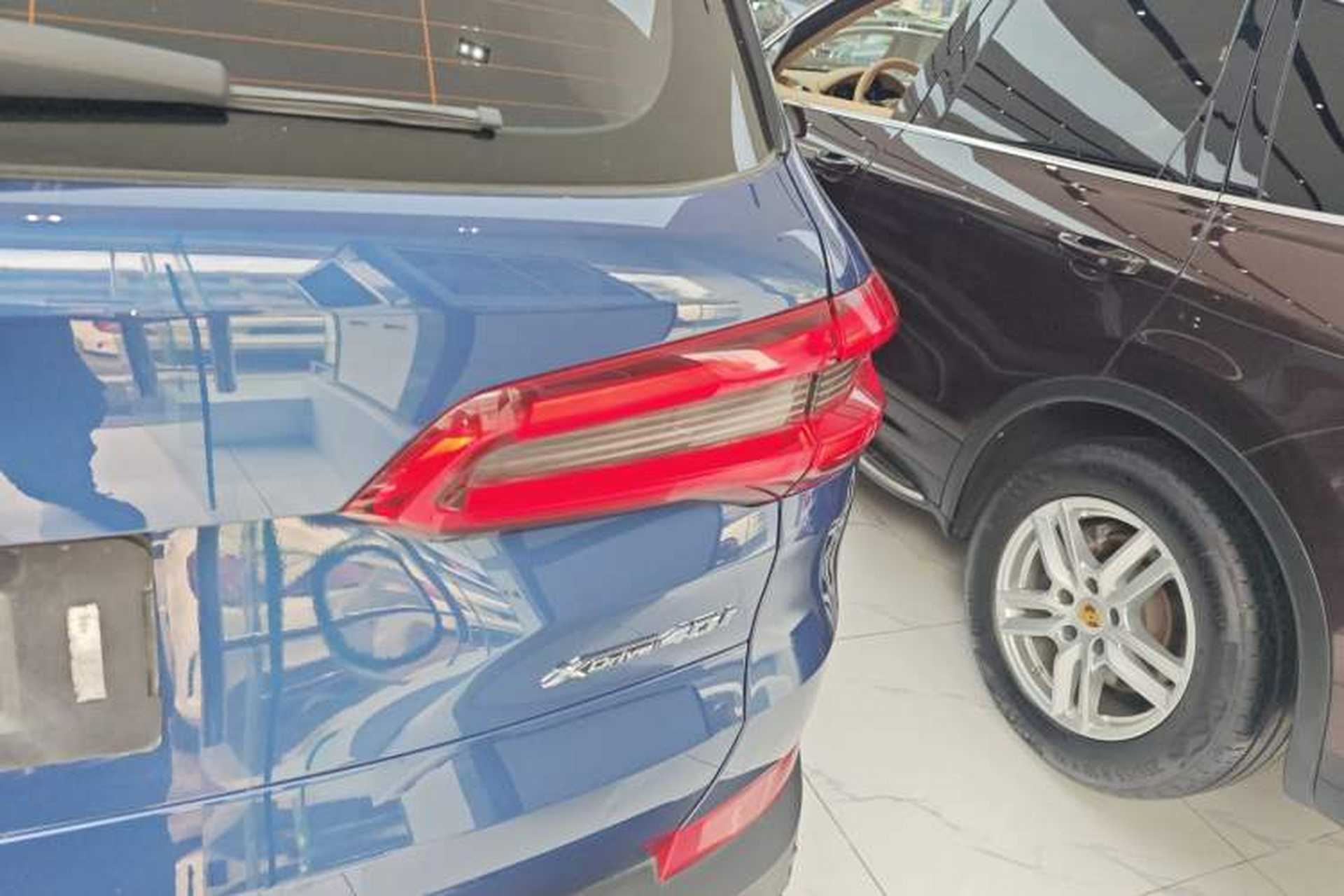 Used BMW X5 2019 xDrive40i Base Model Middle East Exterior 3