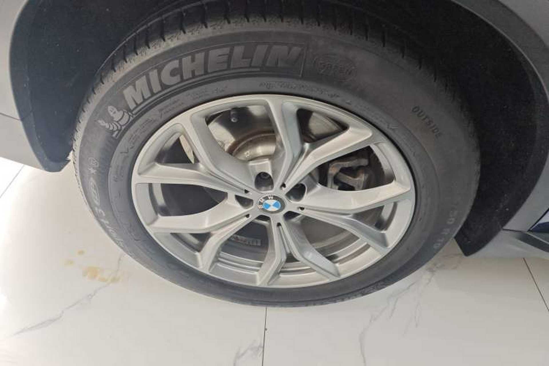 Used BMW X5 2019 xDrive40i Base Model Middle East Exterior 5