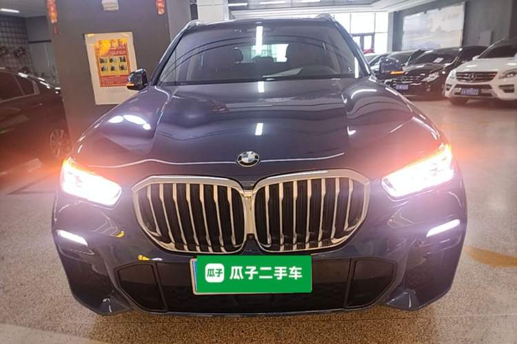 Used BMW X5 2019 xDrive40i Luxury Model with M Sport Package Front