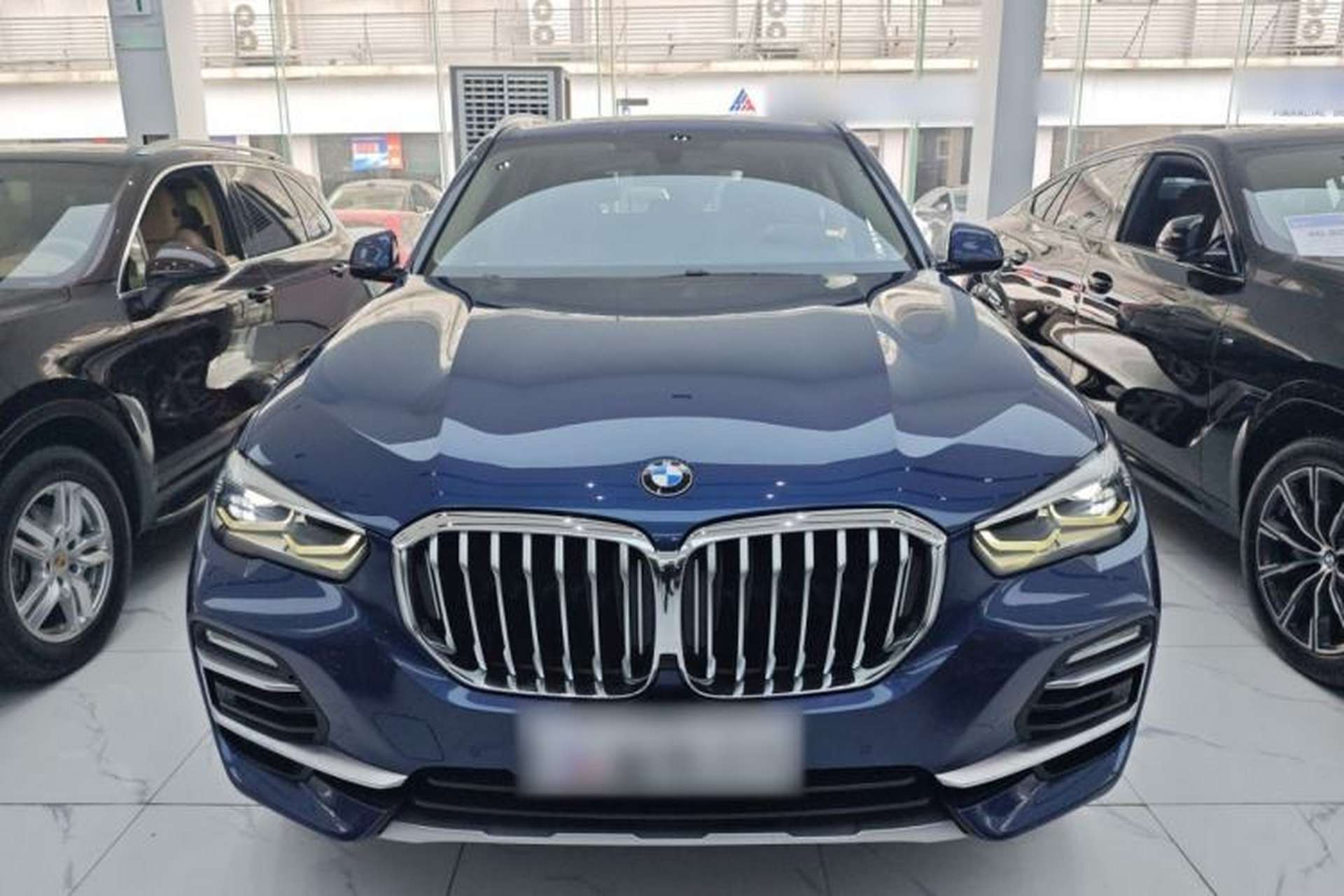 Used BMW X5 2019 xDrive40i Base Model Middle East Front