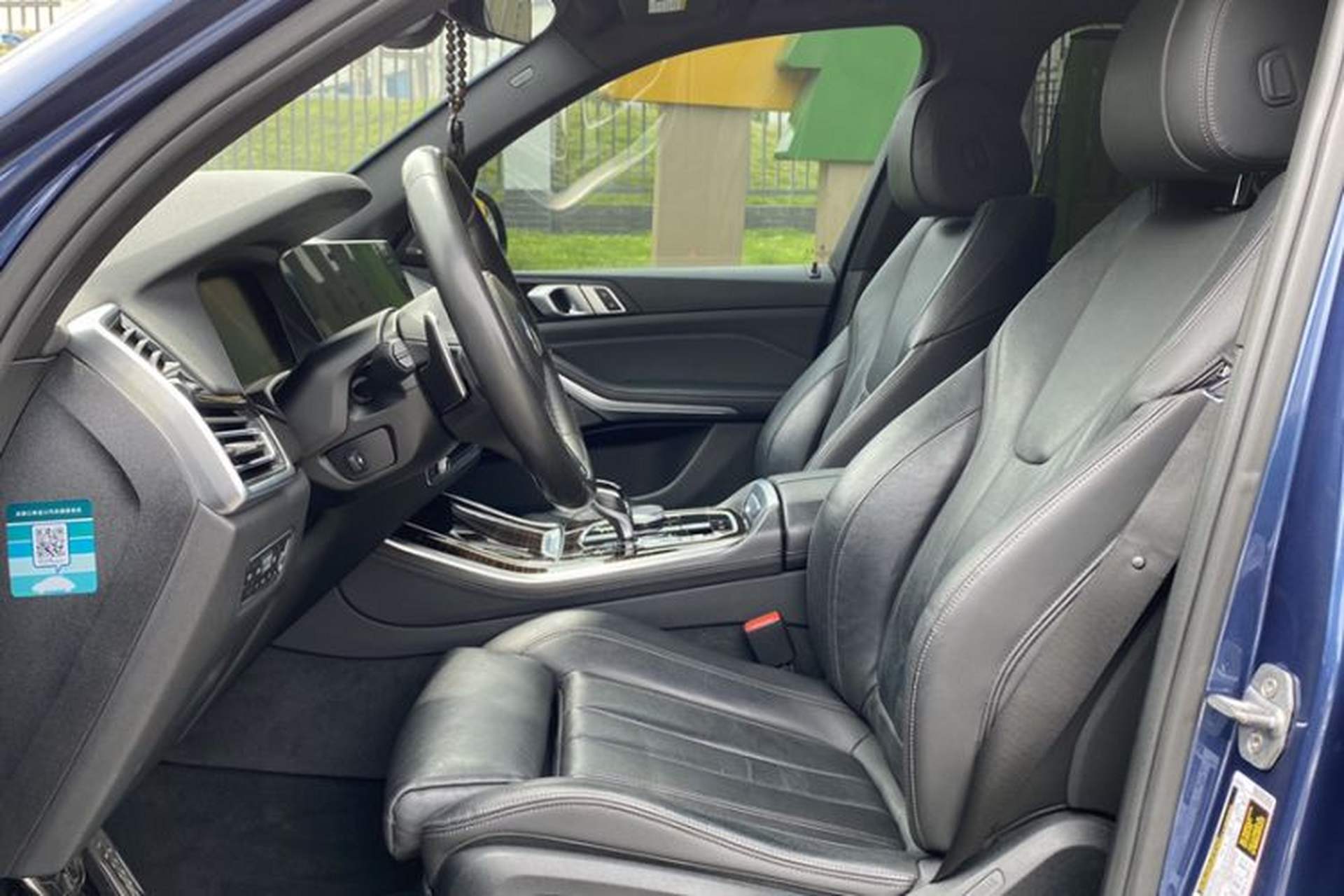 Used BMW X5 2019 xDrive40i M Sport U.S. specification Interior 2