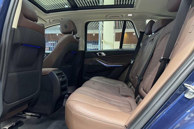 Used BMW X5 2019 xDrive40i M Sport Package Interior 4
