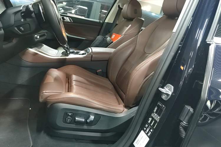 Used BMW X5 2019 xDrive40i M Sport Package Left Front Seat