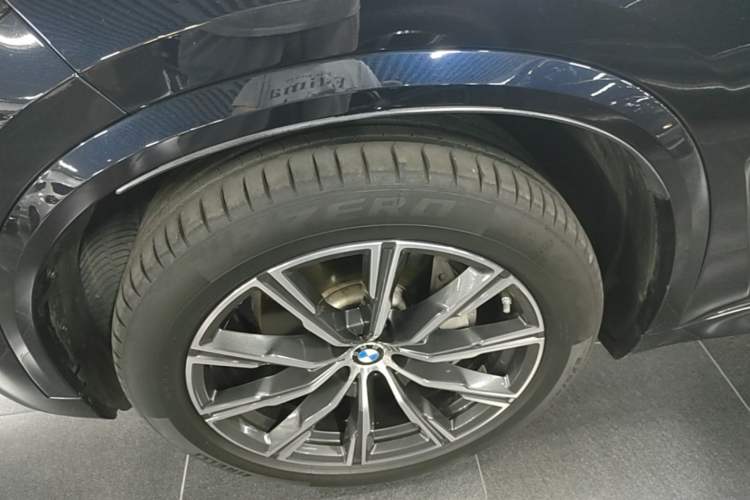 Used BMW X5 2019 xDrive40i M Sport Package Left Front Wheel Hub