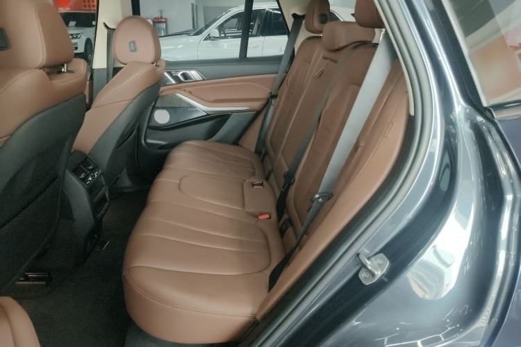 Used BMW X5 2019 xDrive40i M Sport Package Left Rear Seat