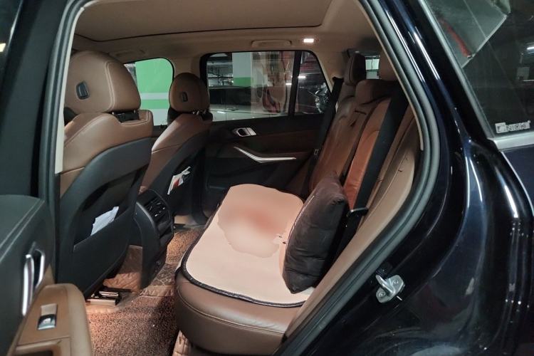 Used BMW X5 2019 xDrive40i M Sport Package Left Rear Seat