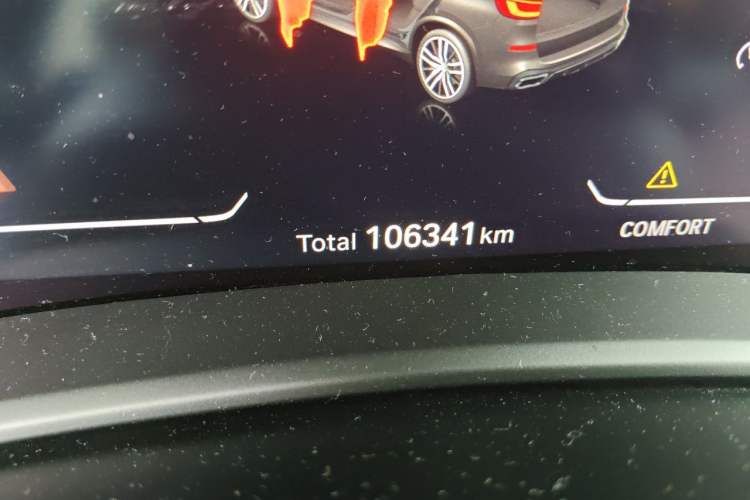 Used BMW X5 2019 xDrive40i M Sport Package Odometer Close Up