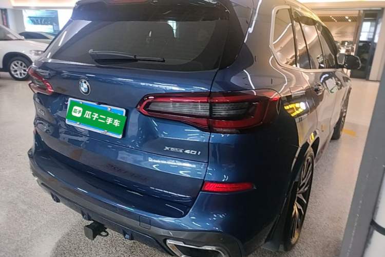 Used BMW X5 2019 xDrive40i Luxury Model with M Sport Package Rear Right 45 Deg