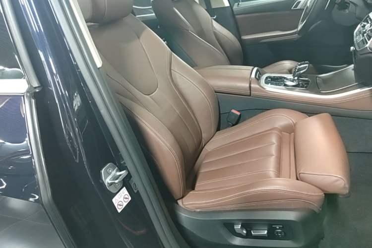 Used BMW X5 2019 xDrive40i M Sport Package Right Front Seat