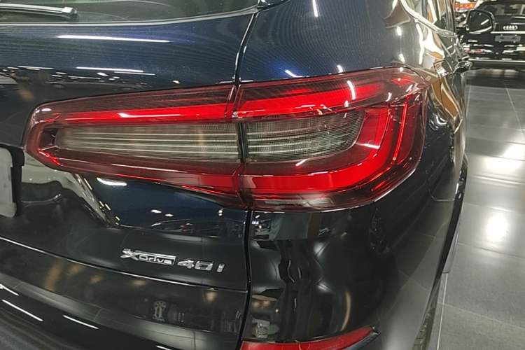 Used BMW X5 2019 xDrive40i M Sport Package Right Rear Taillight