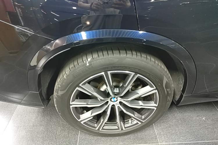 Used BMW X5 2019 xDrive40i M Sport Package Right Rear Wheel Hub