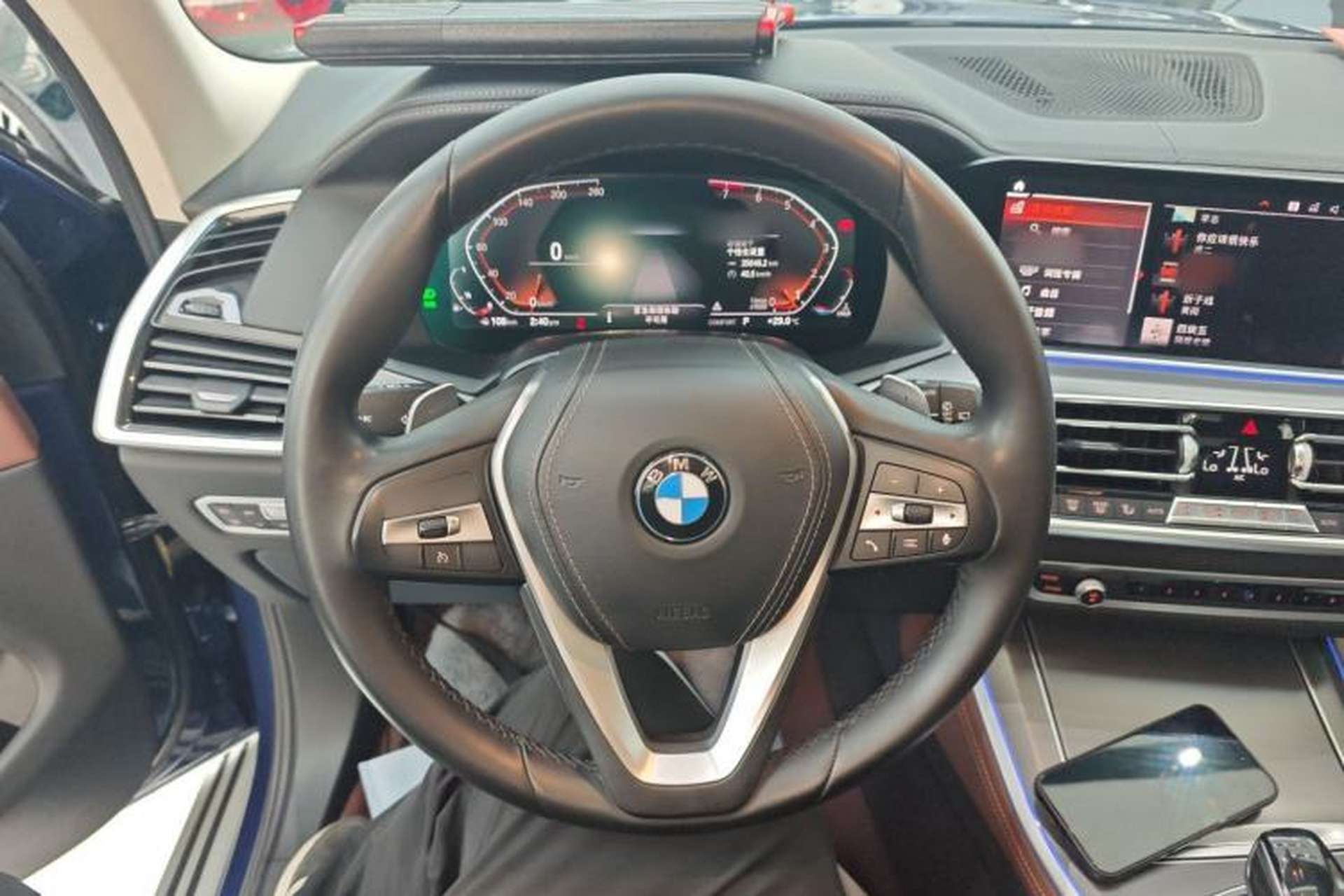 Used BMW X5 2019 xDrive40i Base Model Middle East Steering Wheel