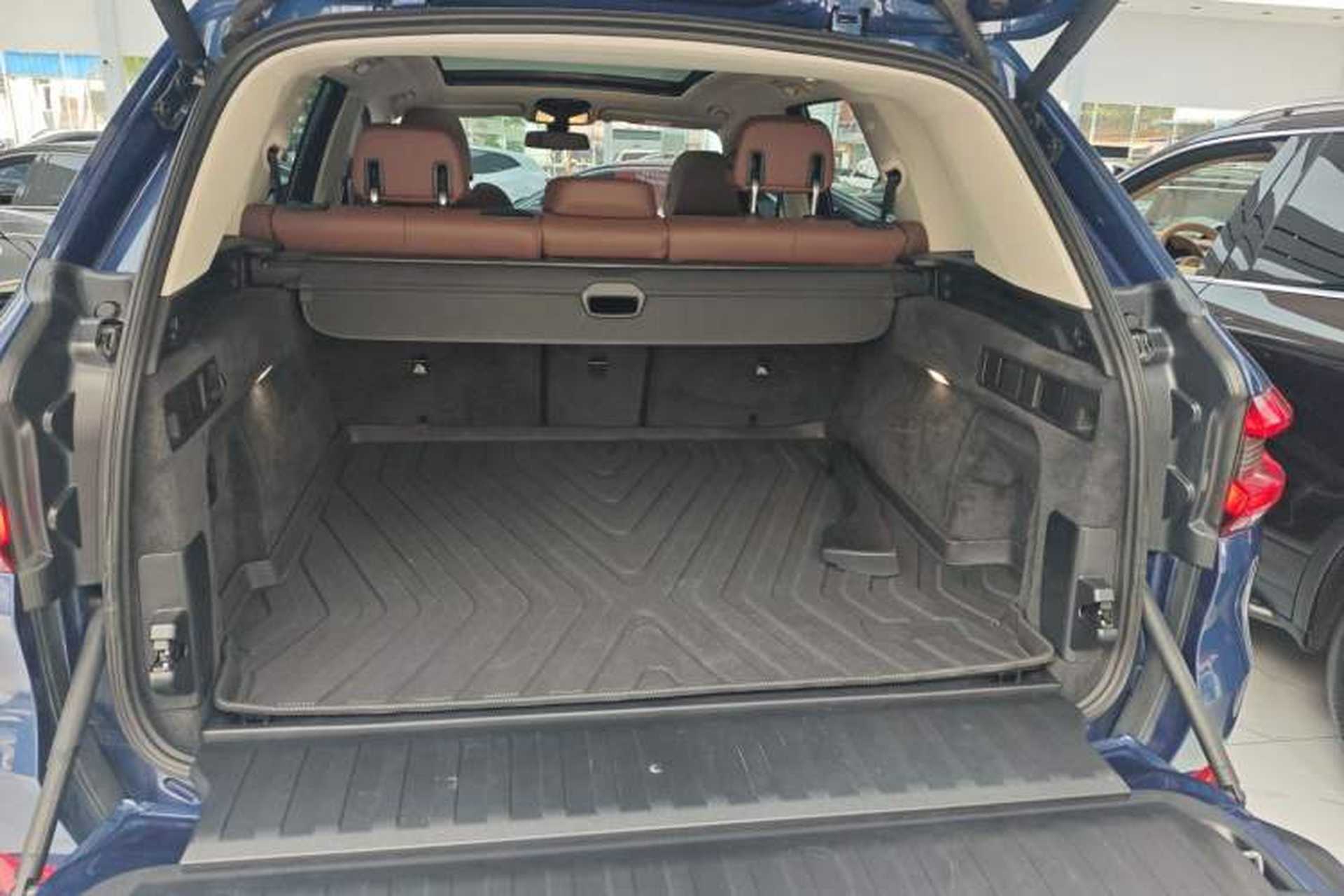 Used BMW X5 2019 xDrive40i Base Model Middle East Trunk