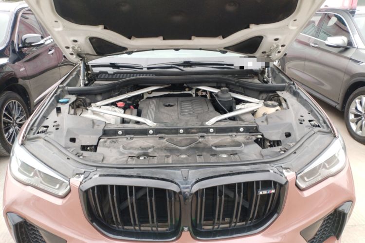 Used BMW X5 2019 xDrive40i Luxury Model with M Sport Package Engine Bay