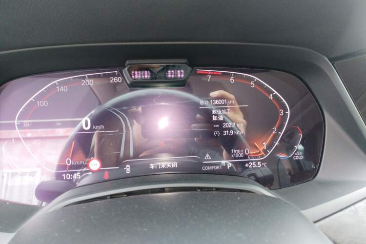 Used BMW X5 2019 xDrive40i Luxury Model with M Sport Package Odometer Close Up