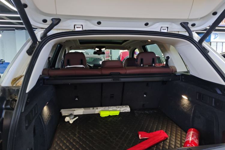 Used BMW X5 2019 xDrive40i M Sport Package Trunk