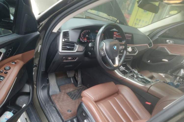 Used BMW X5 2019 xDrive30i X Design Package Driver Seat
