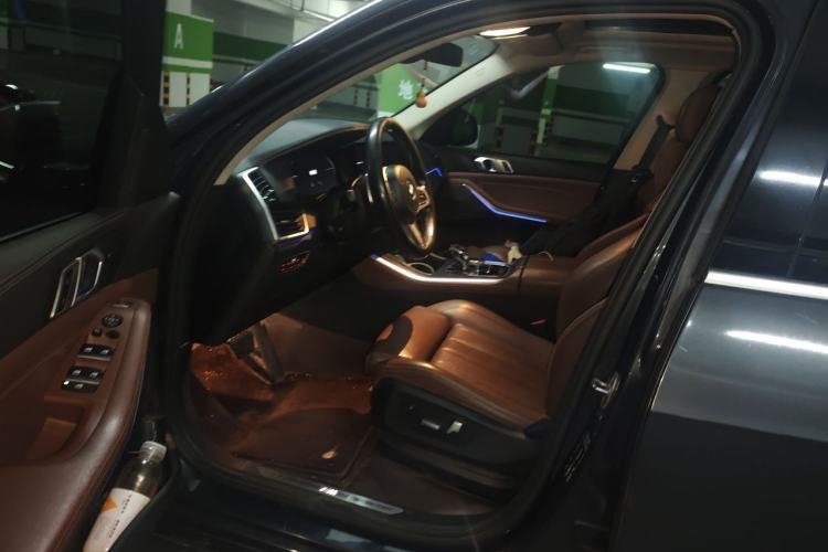 Used BMW X5 2019 xDrive30i M Sport Package Driver Seat