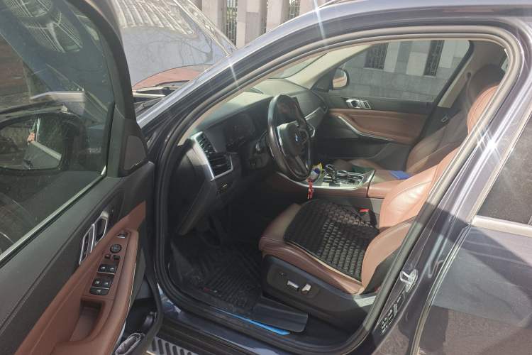 Used BMW X5 2019 xDrive40i M Sport Package Driver Seat