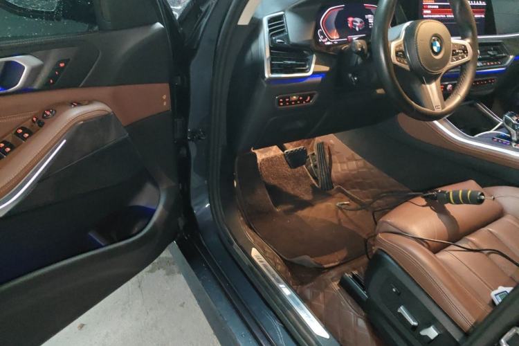 Used BMW X5 2019 xDrive40i M Sport Package Driver Seat