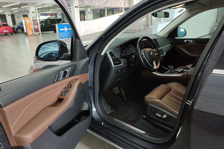 Used BMW X5 2019 xDrive30i X Design Package Driver Seat