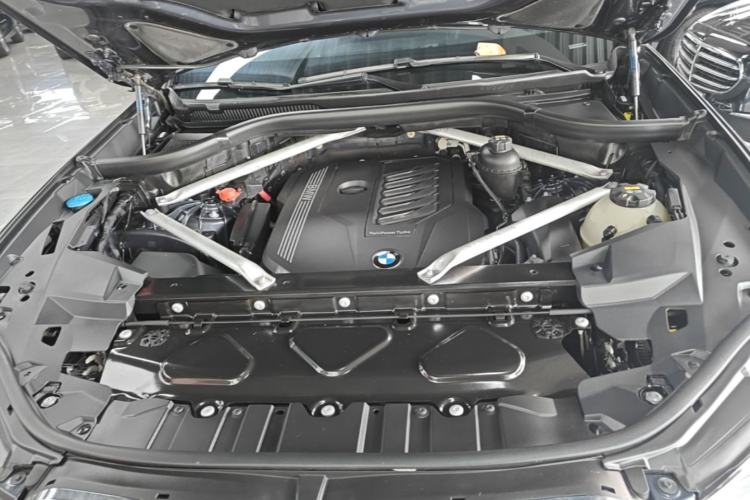 Used BMW X5 2019 xDrive40i M Sport Package Engine Bay