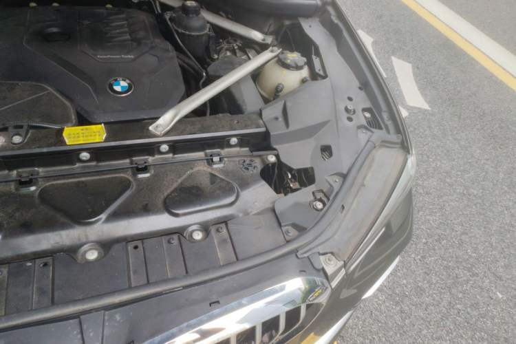 Used BMW X5 2019 xDrive30i X Design Package Engine Bay Left