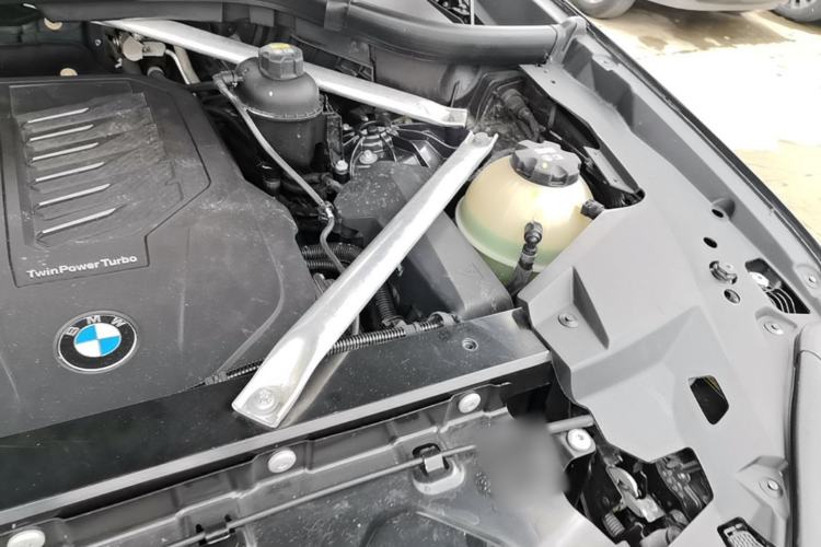 Used BMW X5 2019 xDrive40i M Sport Package Engine Bay Left