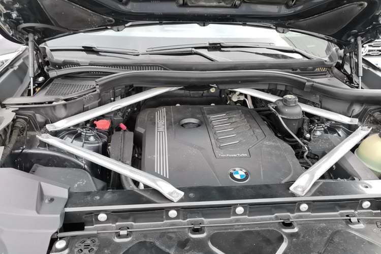 Used BMW X5 2019 xDrive40i M Sport Package Engine Bay