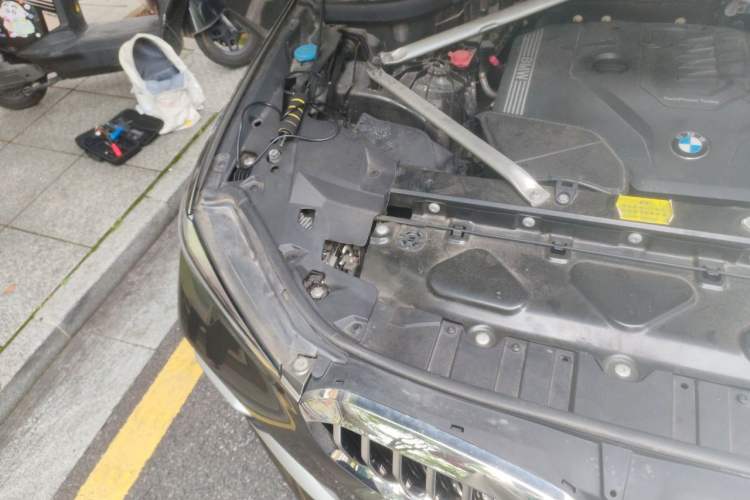 Used BMW X5 2019 xDrive30i X Design Package Engine Bay Right