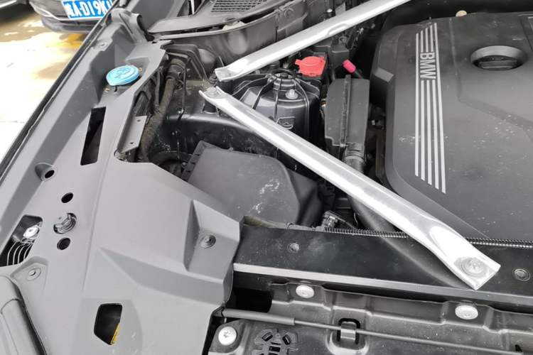 Used BMW X5 2019 xDrive40i M Sport Package Engine Bay Right