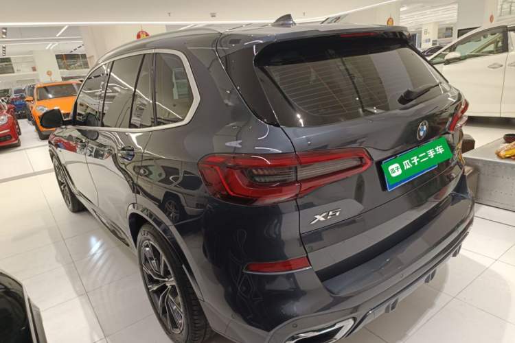Used BMW X5 2019 xDrive40i M Sport Package Exterior 2