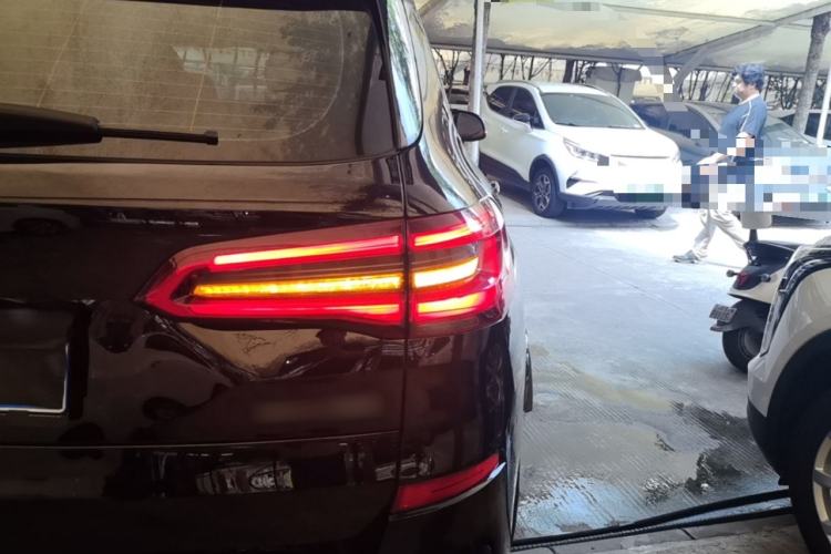 Used BMW X5 2019 xDrive30i M Sport Package Exterior 3