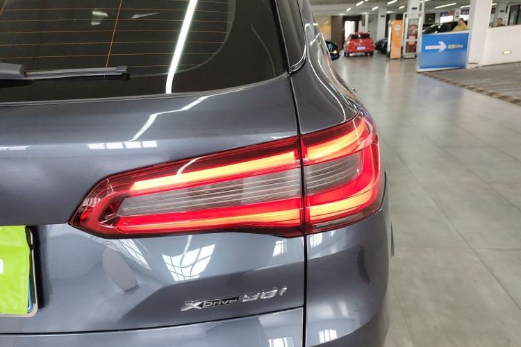 Used BMW X5 2019 xDrive30i X Design Package Exterior 3