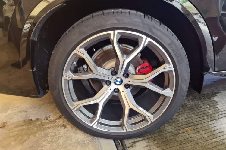 Used BMW X5 2019 xDrive30i M Sport Package Exterior 5