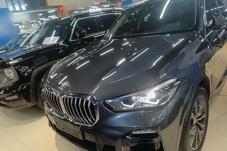 Used BMW X5 2019 xDrive30i M Sport Package Front