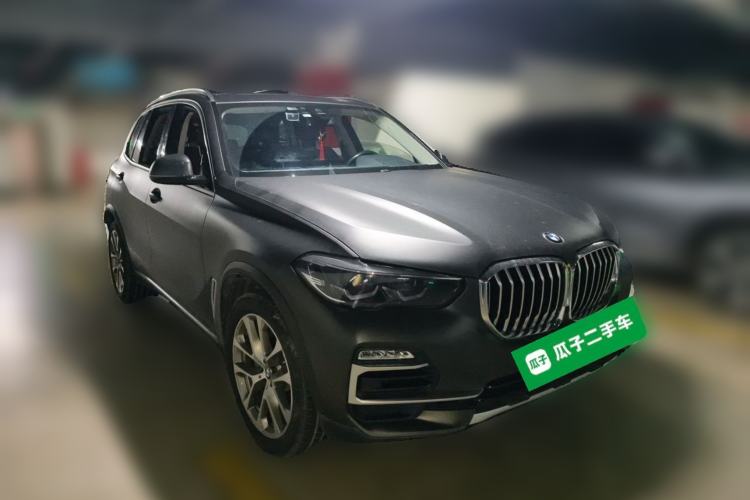 Used BMW X5 2019 xDrive30i X Design Package Front Right 45 Deg